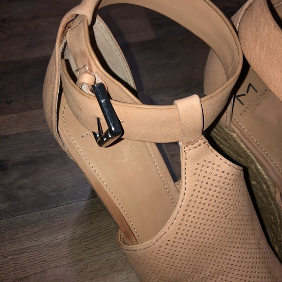 Marc Fisher Allison Perforated Espadrille Sandal - Picture 7 of 8